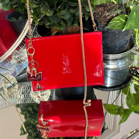 Yves Saint Laurent - Picture 13 of 15